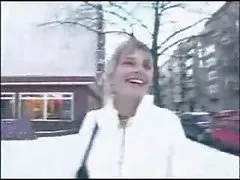 Pamela porno filmer på nettet horsing rundt bassenget