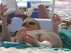 Pornografi videoer for se online erfarne busty jenta i bad
